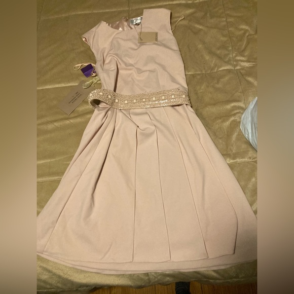 Beautiful brand new size 2 dress by Mignon in powder pink with beaded belt. - Picture 1 of 1